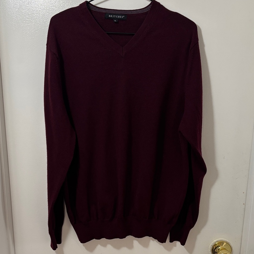 ❤️‍🔥Britches Men's V-Neck Maroon Sweater